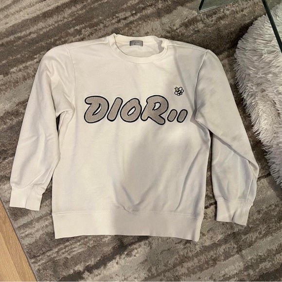 美品　DIOR × KAWS ウール100% コラボセーター DIOR 6年ぶりにDIOR × KAWSの人気コラボレーションが登場